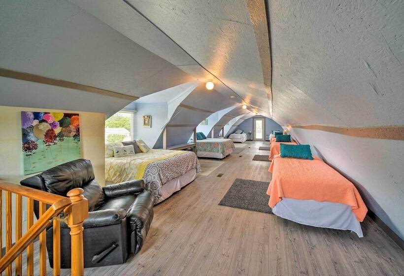 Updated Berger Cottage W/ Pool, On A Private Farm!