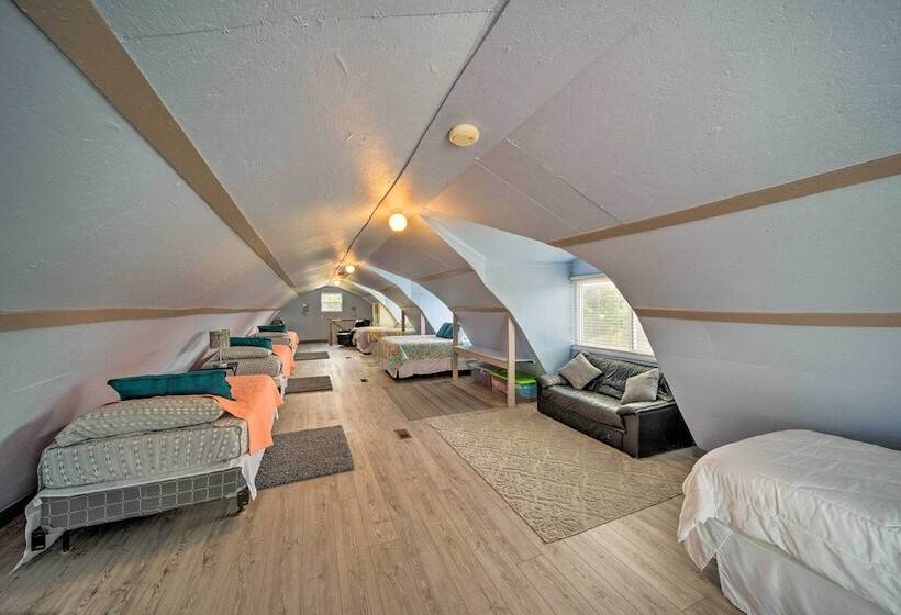 Updated Berger Cottage W/ Pool, On A Private Farm!