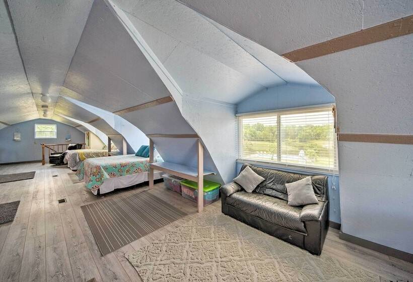 Updated Berger Cottage W/ Pool, On A Private Farm!