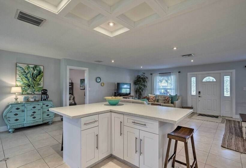 Dog Friendly Jensen Beach Home < 3 Mi To Ocean!