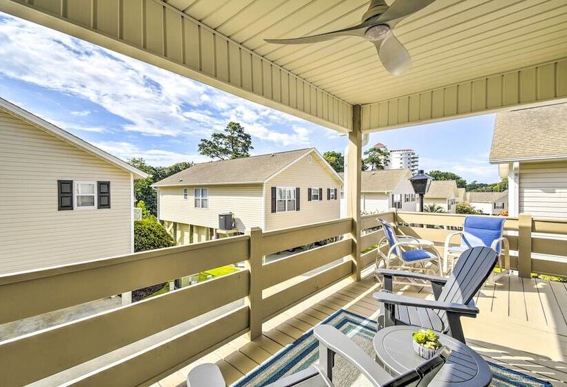 Updated Myrtle Beach Cottage W/ Shared Pool!