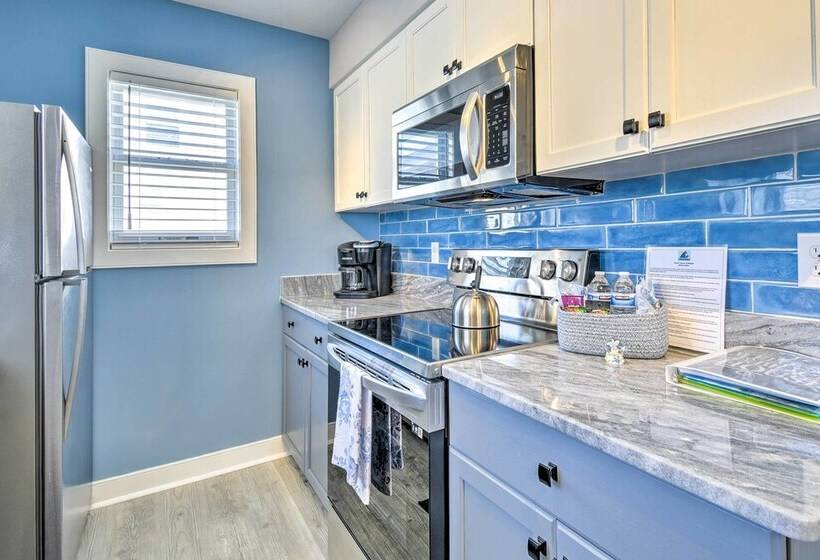 Updated Myrtle Beach Cottage W/ Shared Pool!