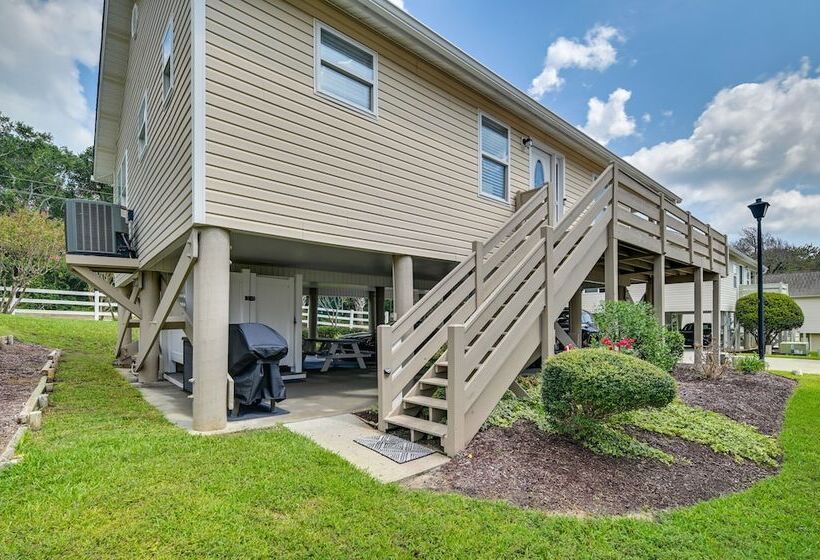 Updated Myrtle Beach Cottage W/ Shared Pool!