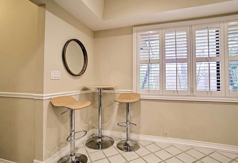 2 Mi To Beach: Updated & Private Oakland Park Gem!