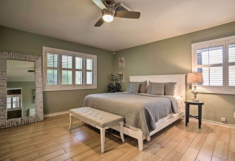 2 Mi To Beach: Updated & Private Oakland Park Gem!