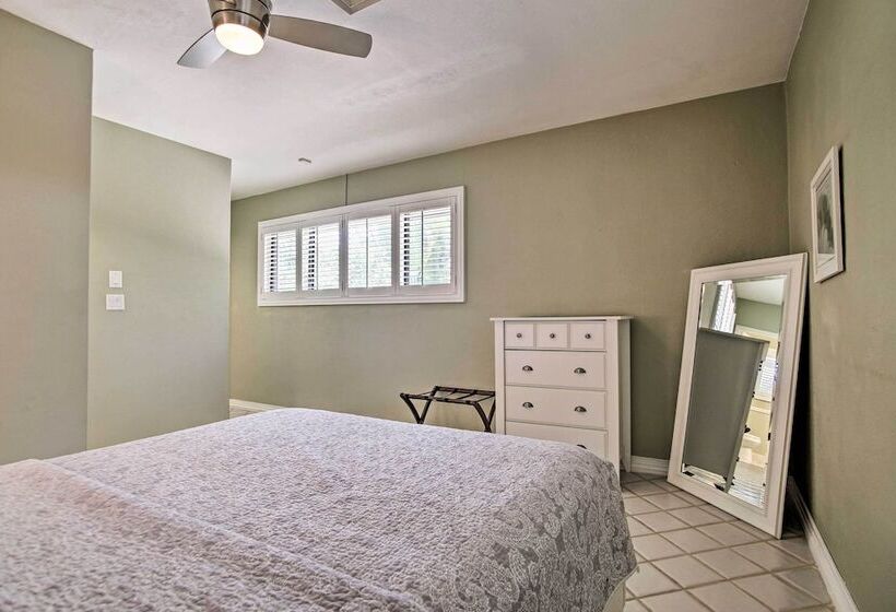 2 Mi To Beach: Updated & Private Oakland Park Gem!