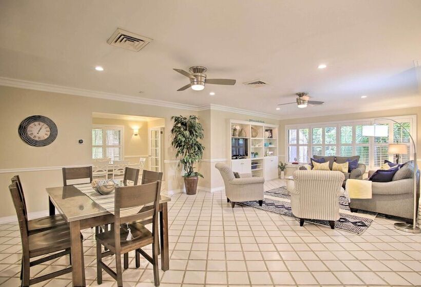 2 Mi To Beach: Updated & Private Oakland Park Gem!