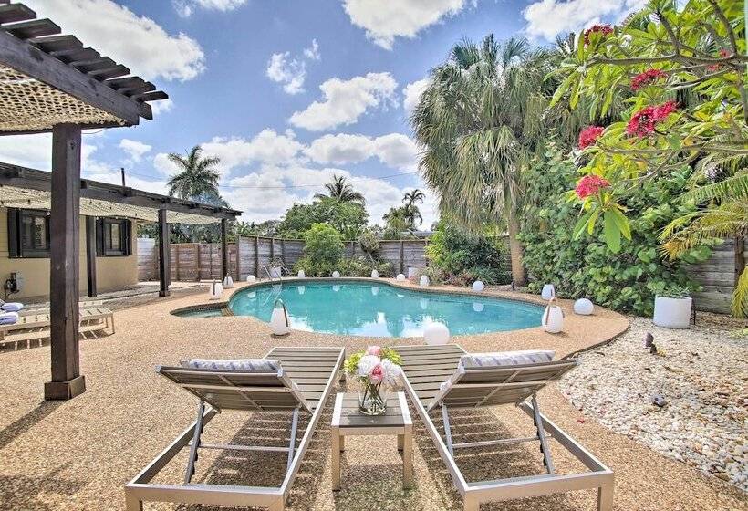 2 Mi To Beach: Updated & Private Oakland Park Gem!