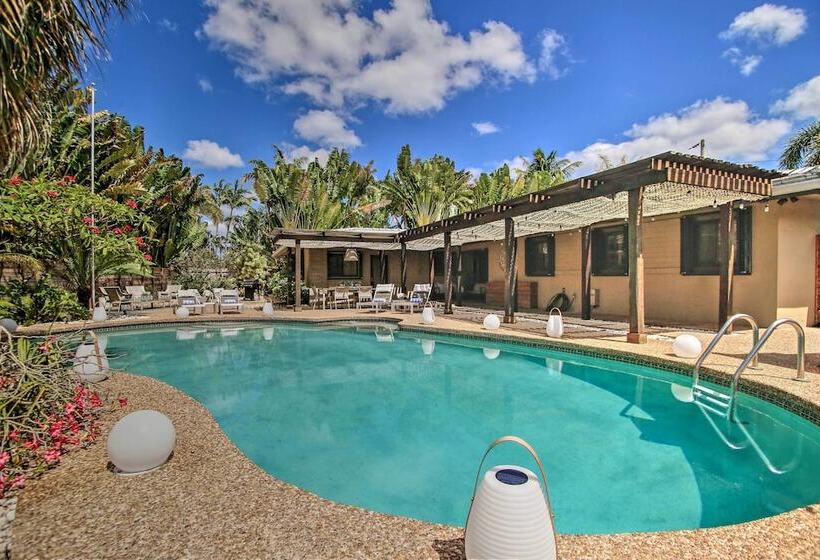 2 Mi To Beach: Updated & Private Oakland Park Gem!