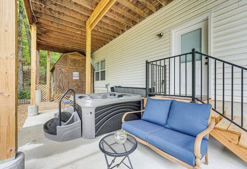 Secluded Branson Escape W/ Pool & Game Room!