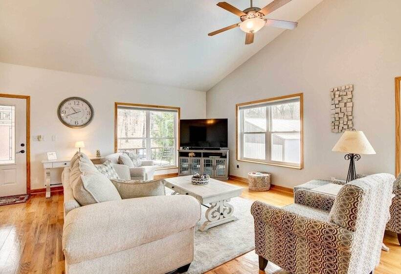 Secluded Branson Escape W/ Pool & Game Room!