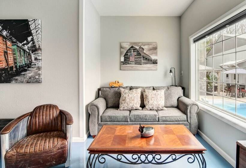 Secluded Branson Escape W/ Pool & Game Room!