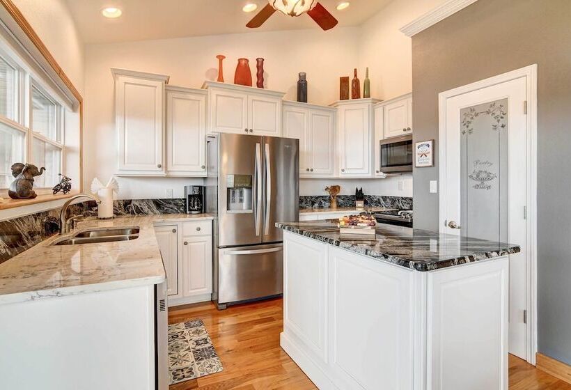 Secluded Branson Escape W/ Pool & Game Room!