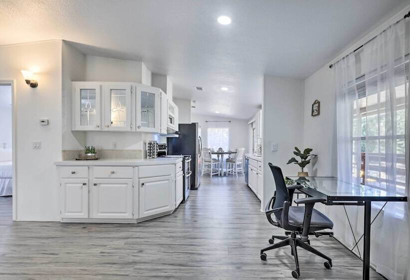 Valrico Retreat W/ Fire Pit ~ 18 Mi To Tampa!