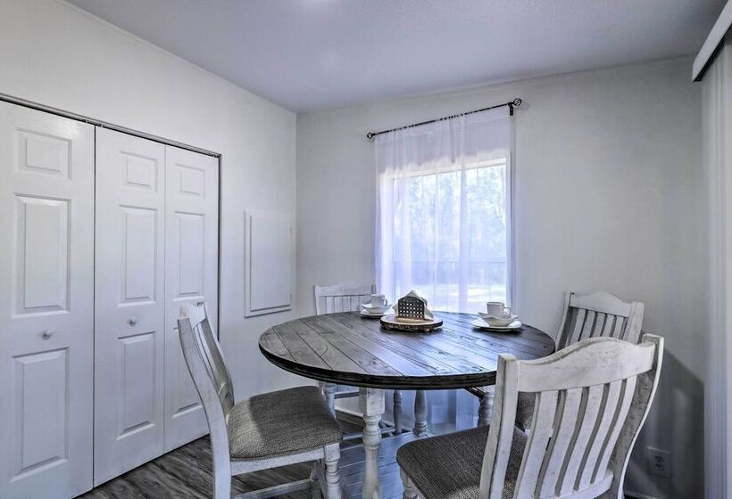 Valrico Retreat W/ Fire Pit ~ 18 Mi To Tampa!