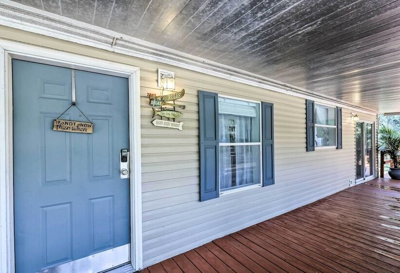 Valrico Retreat W/ Fire Pit ~ 18 Mi To Tampa!