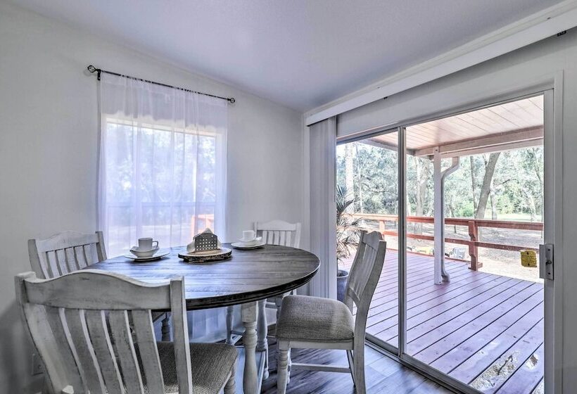 Valrico Retreat W/ Fire Pit ~ 18 Mi To Tampa!