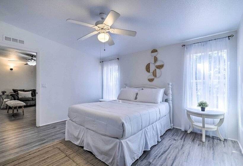 Valrico Retreat W/ Fire Pit ~ 18 Mi To Tampa!