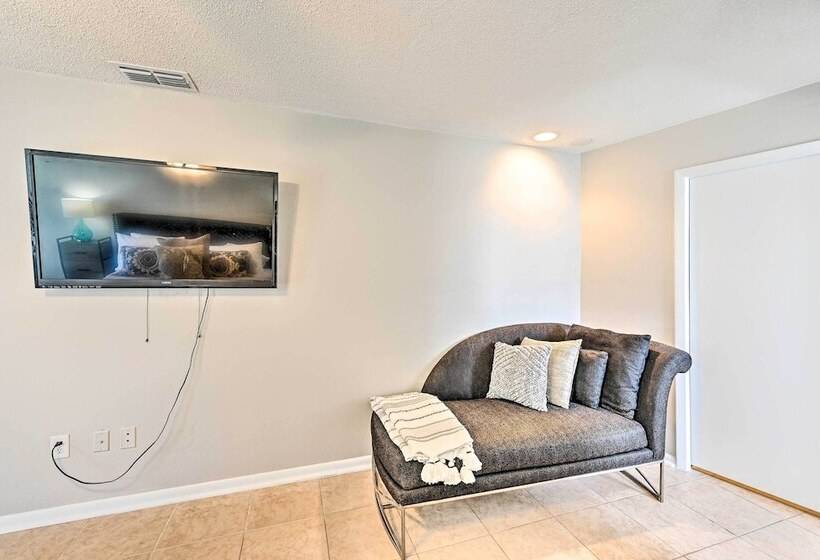 Waterfront Cape Coral Retreat With Boat Access!