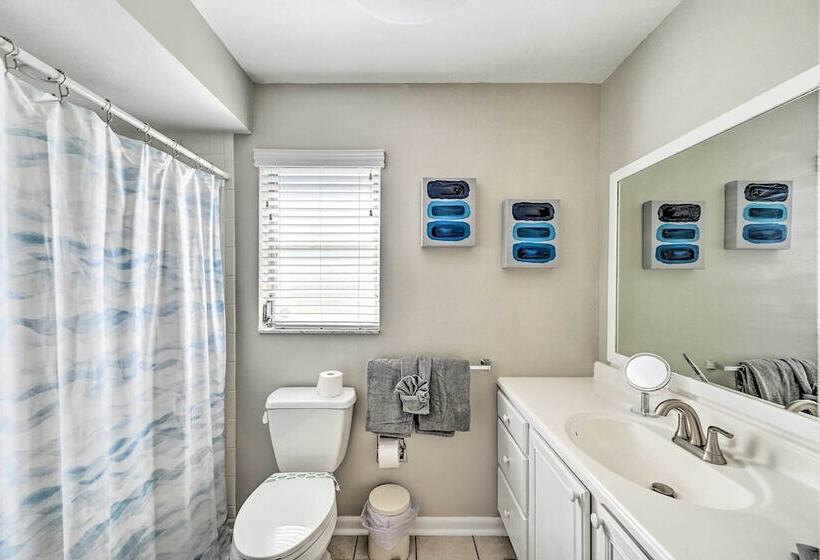 Waterfront Cape Coral Retreat With Boat Access!