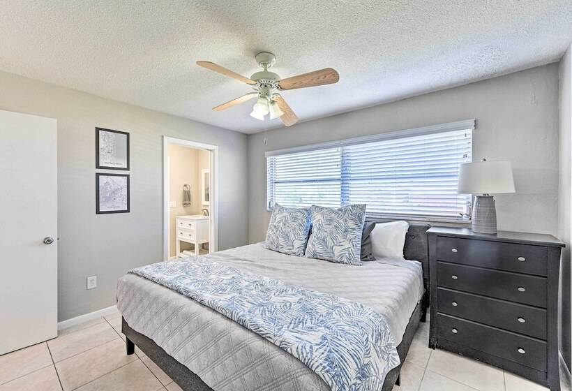 Waterfront Cape Coral Retreat With Boat Access!