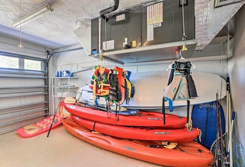 Waterfront Palmetto Home W/ Pool, Dock & Kayaks!