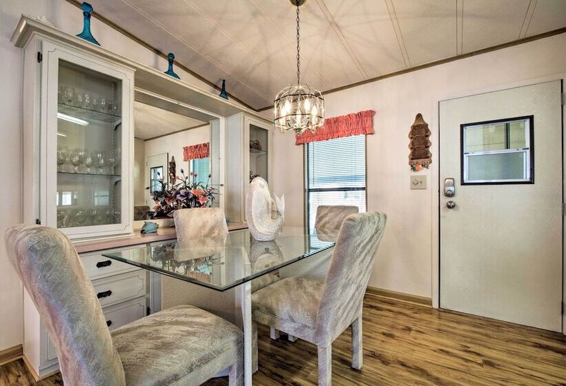 Waterfront Homosassa Home W/ Private Dock & Deck!