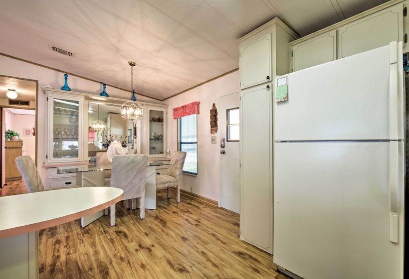 Waterfront Homosassa Home W/ Private Dock & Deck!