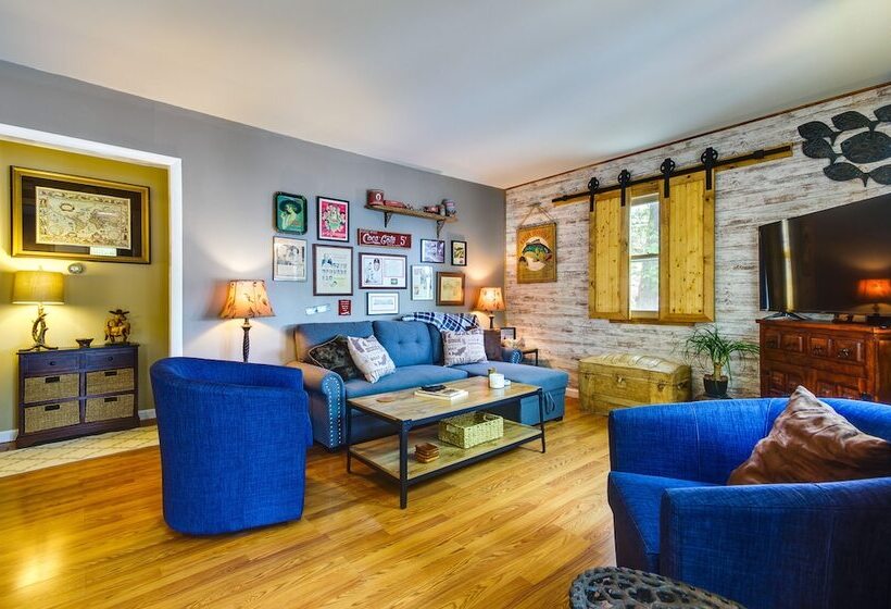 Waterfront Ozarks Home W/ Hot Tub, Bar & Dock