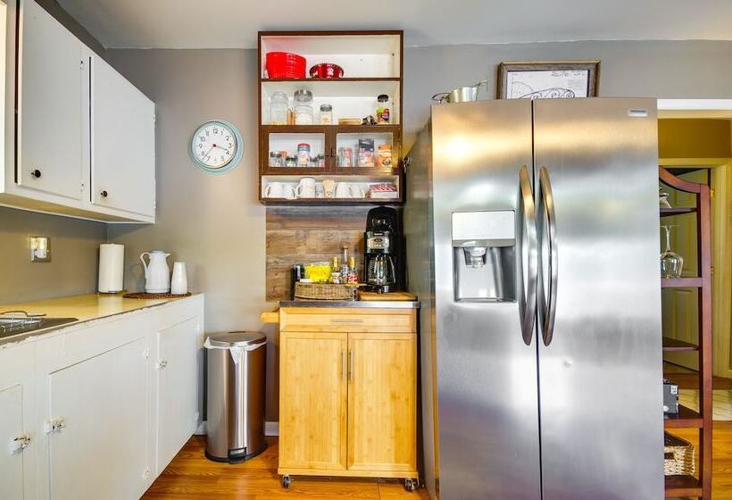 Waterfront Ozarks Home W/ Hot Tub, Bar & Dock