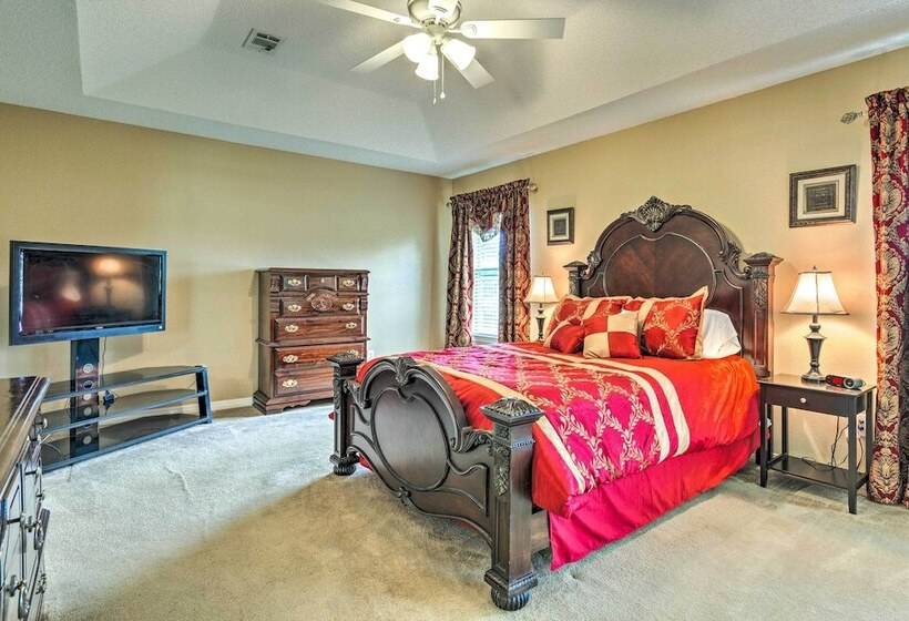 Waterfront Pensacola Home W/ Florida Room!