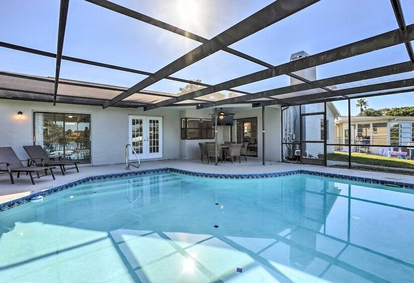 Waterfront Port Richey House W/ Heated Pool!