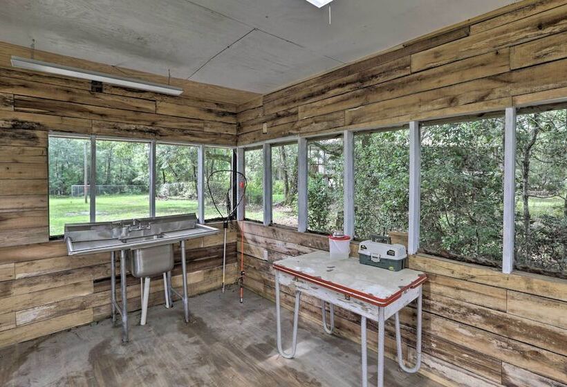 Waterfront Sopchoppy Hideaway W/ 2 Kayaks!