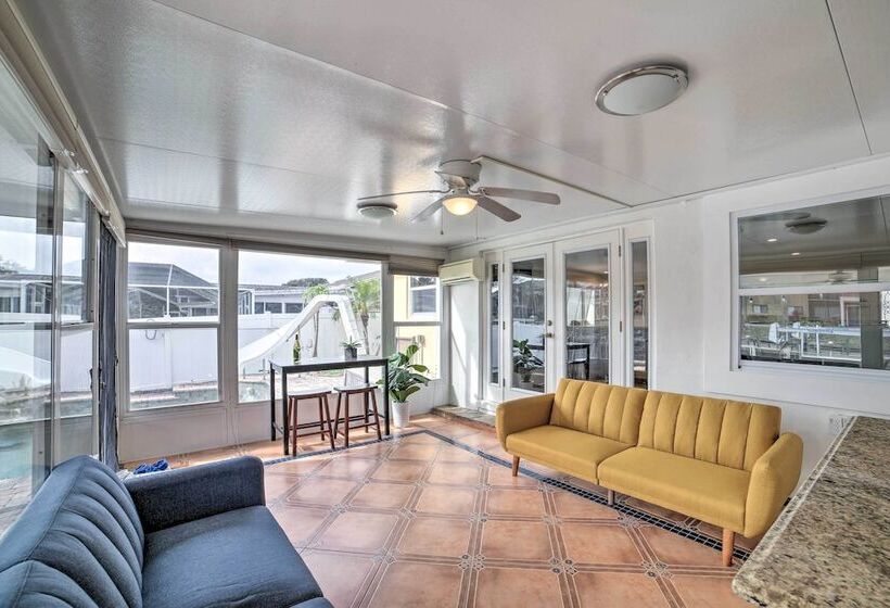 Waterfront Tampa Oasis W/ Outdoor Bar & Grill