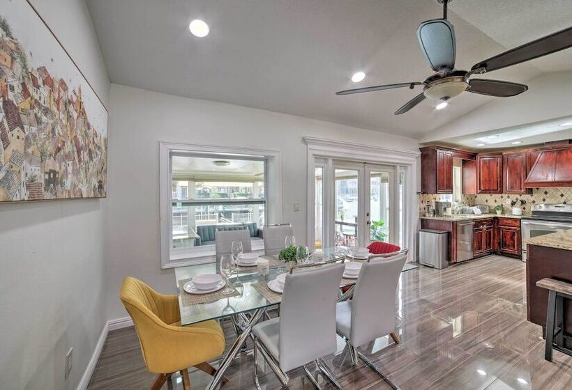 Waterfront Tampa Oasis W/ Outdoor Bar & Grill