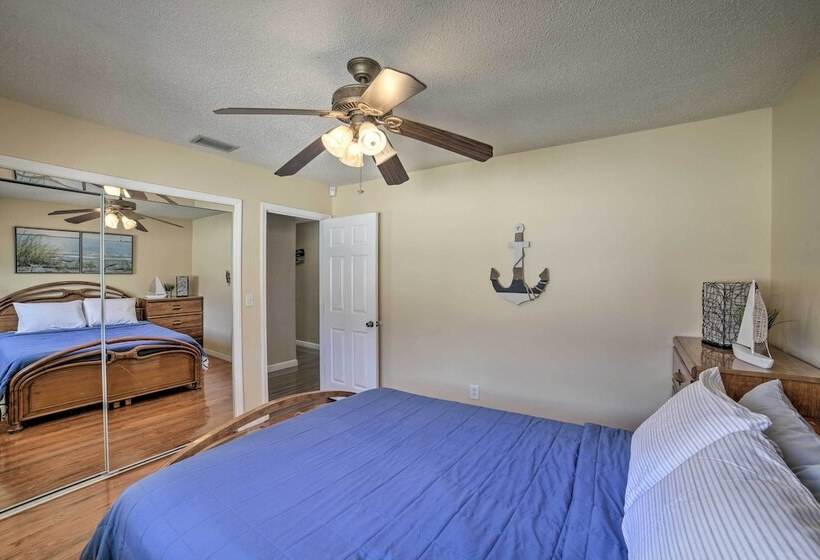 Waterfront Tampa Oasis W/ Outdoor Bar & Grill