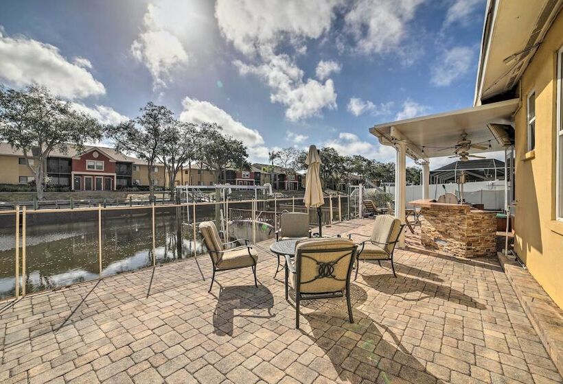 Waterfront Tampa Oasis W/ Outdoor Bar & Grill