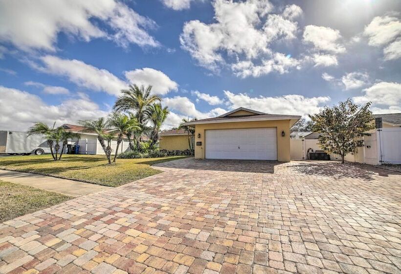 Waterfront Tampa Oasis W/ Outdoor Bar & Grill