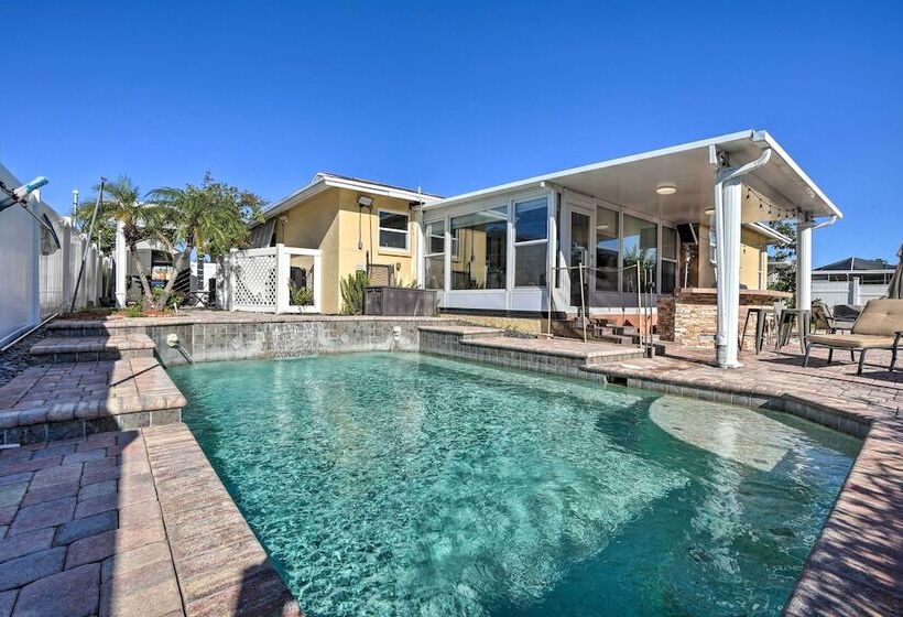 Waterfront Tampa Oasis W/ Outdoor Bar & Grill