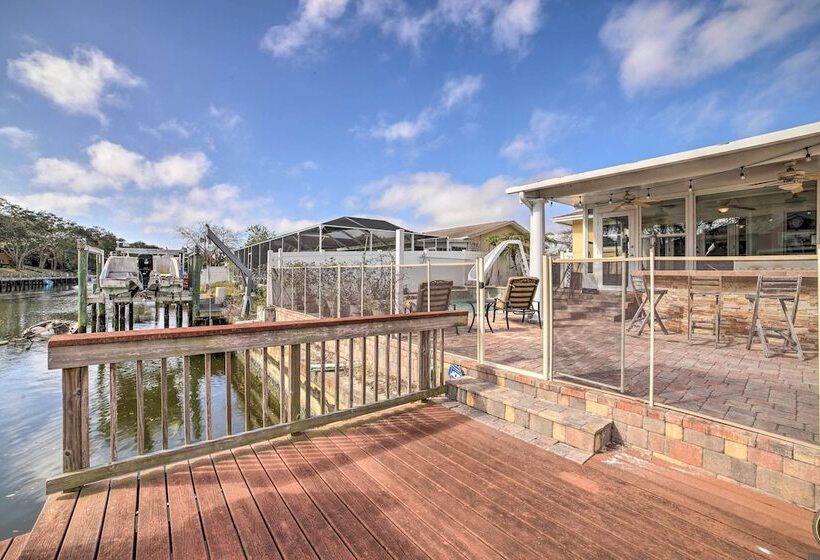 Waterfront Tampa Oasis W/ Outdoor Bar & Grill