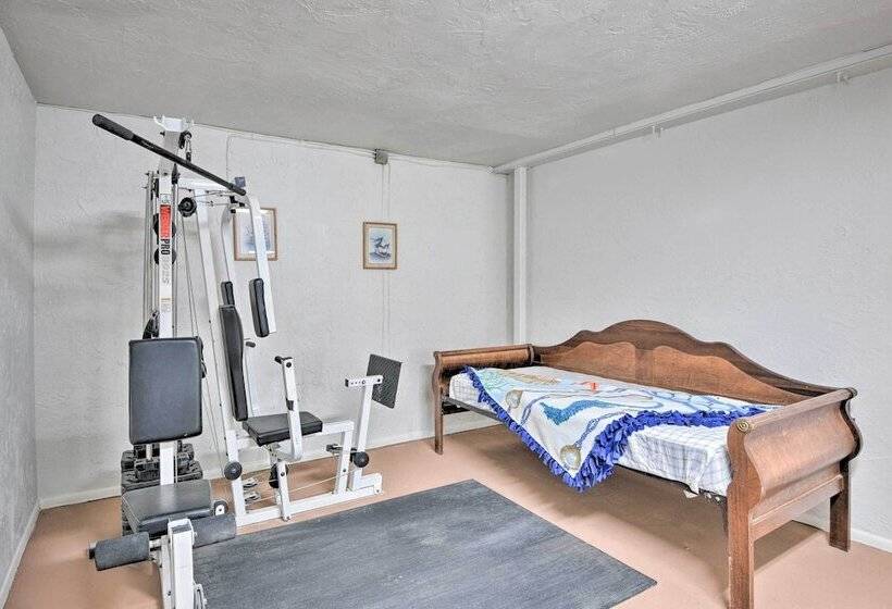 Waterfront Welaka Escape W/ Private Docks!