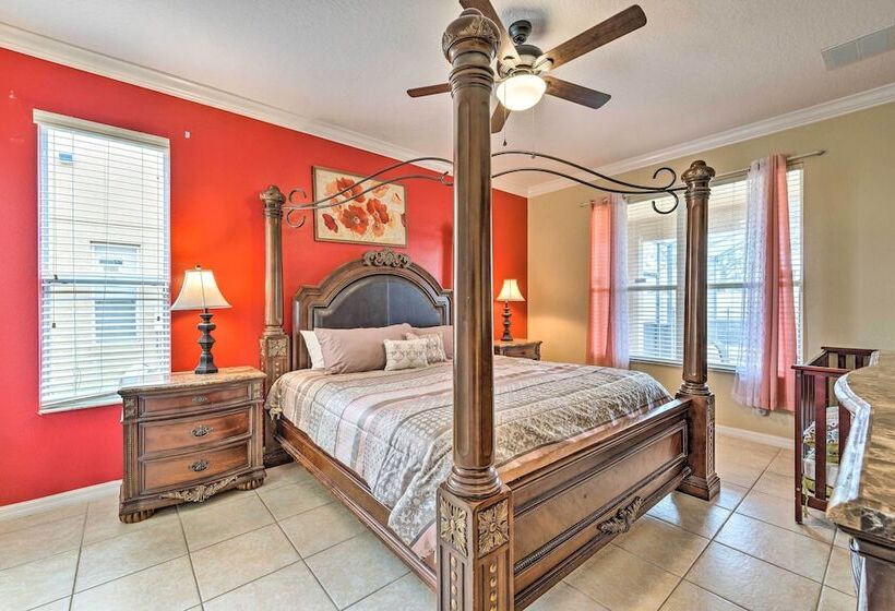 Spacious Family Home W/ Spa In Davenport!