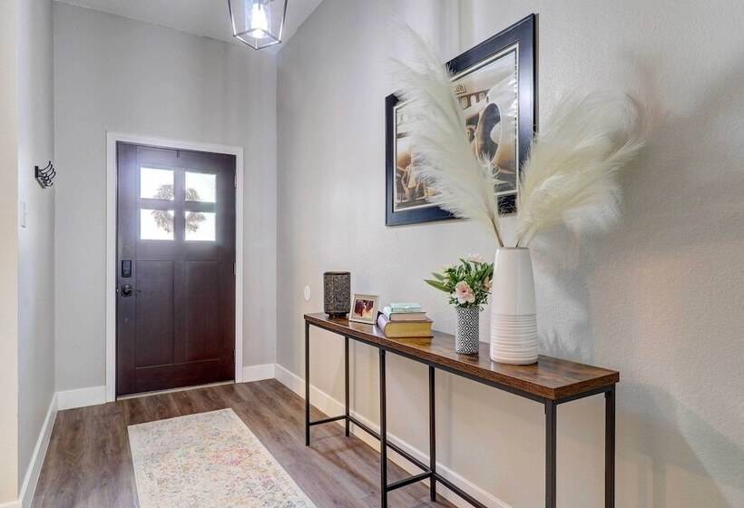 Airy Georgetown Home W/ Fire Pit!