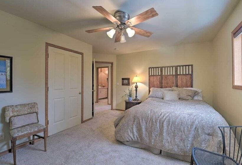 Spacious Angel Fire Cabin < 4 Miles To Resort!