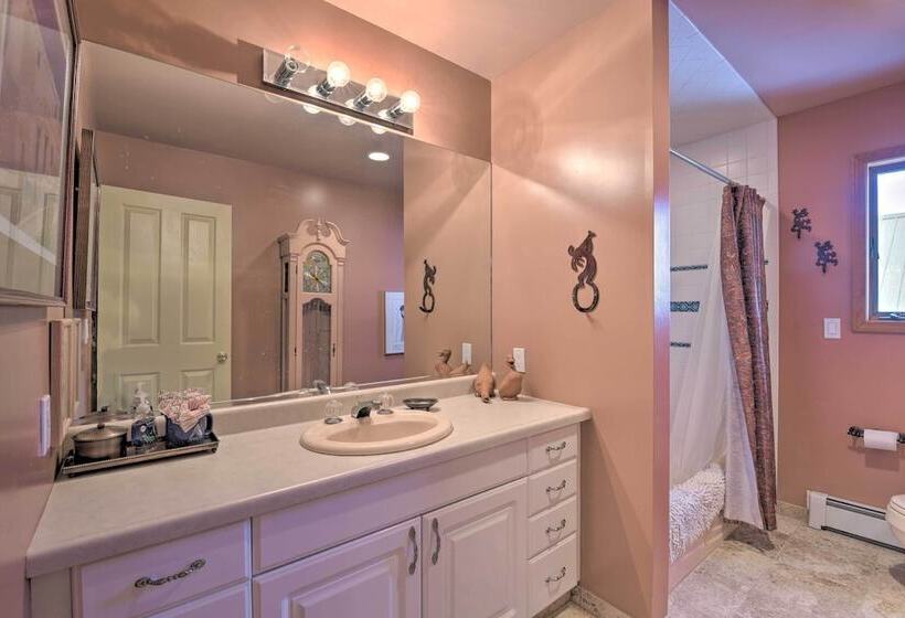 Spacious Angel Fire Cabin < 4 Miles To Resort!