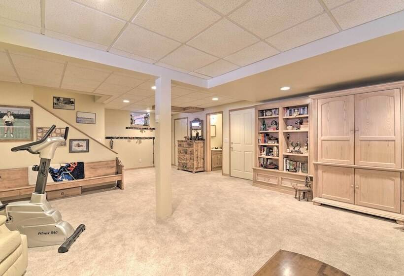 Spacious Angel Fire Cabin < 4 Miles To Resort!