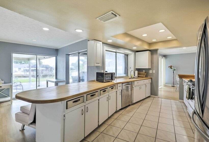 Apollo Beach Waterfront Retreat W/ Boat Dock!