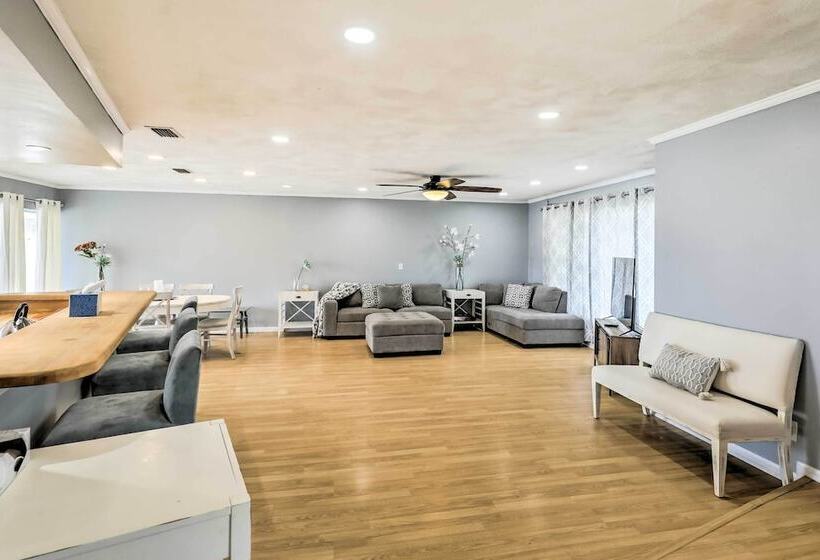 Apollo Beach Waterfront Retreat W/ Boat Dock!