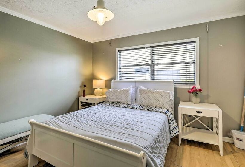 Apollo Beach Waterfront Retreat W/ Boat Dock!