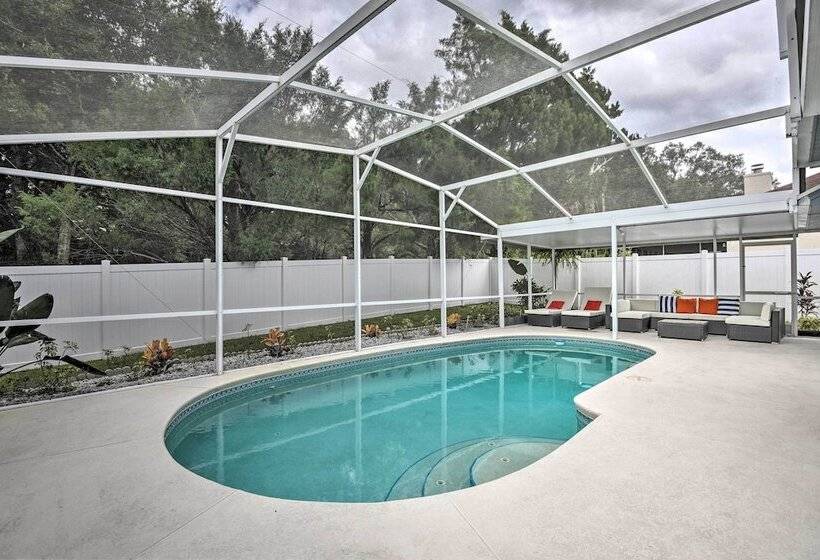 Apopka Single Story Home W/ Private Lanai + Pool!
